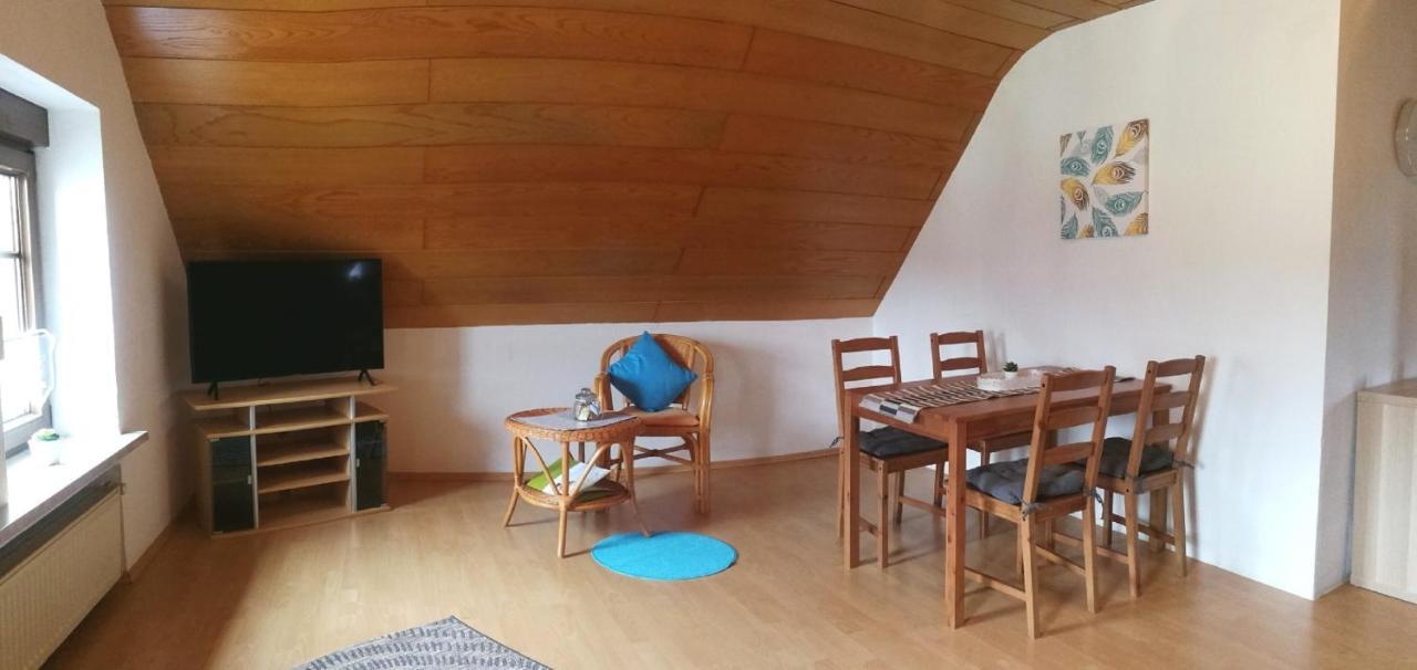 Gasthof Zur Burg Hohenberg an der Eger Esterno foto