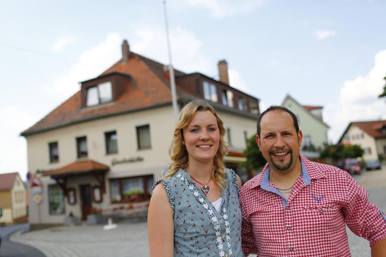 Gasthof Zur Burg Hohenberg an der Eger Esterno foto